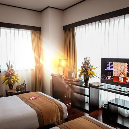 Halong Palace Hotel Hạ Long Exterior foto